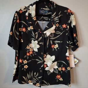 NWT Island Traders Floral Hawaiian Top Black Tropical Button Up Summer Vacation